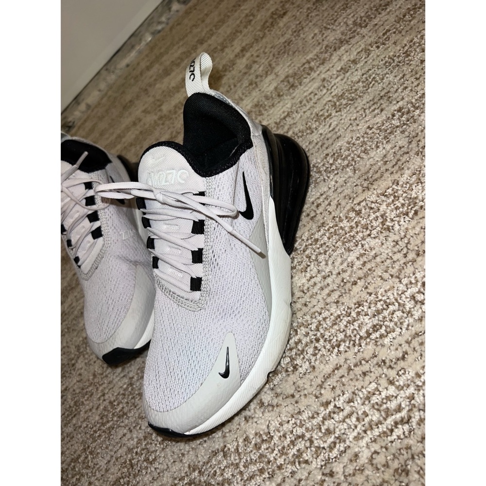 Nike Air Max 270